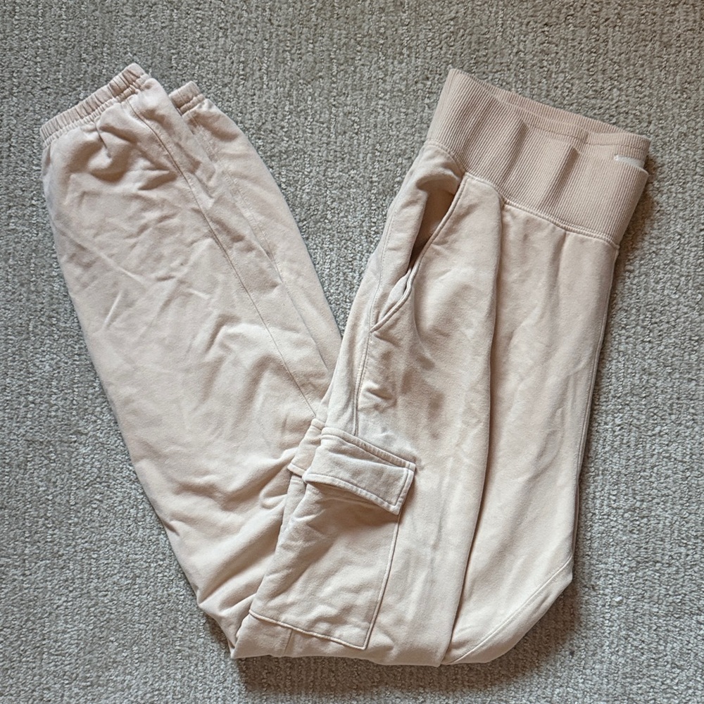 Abercrombie & Fitch Cream Cargo Joggers